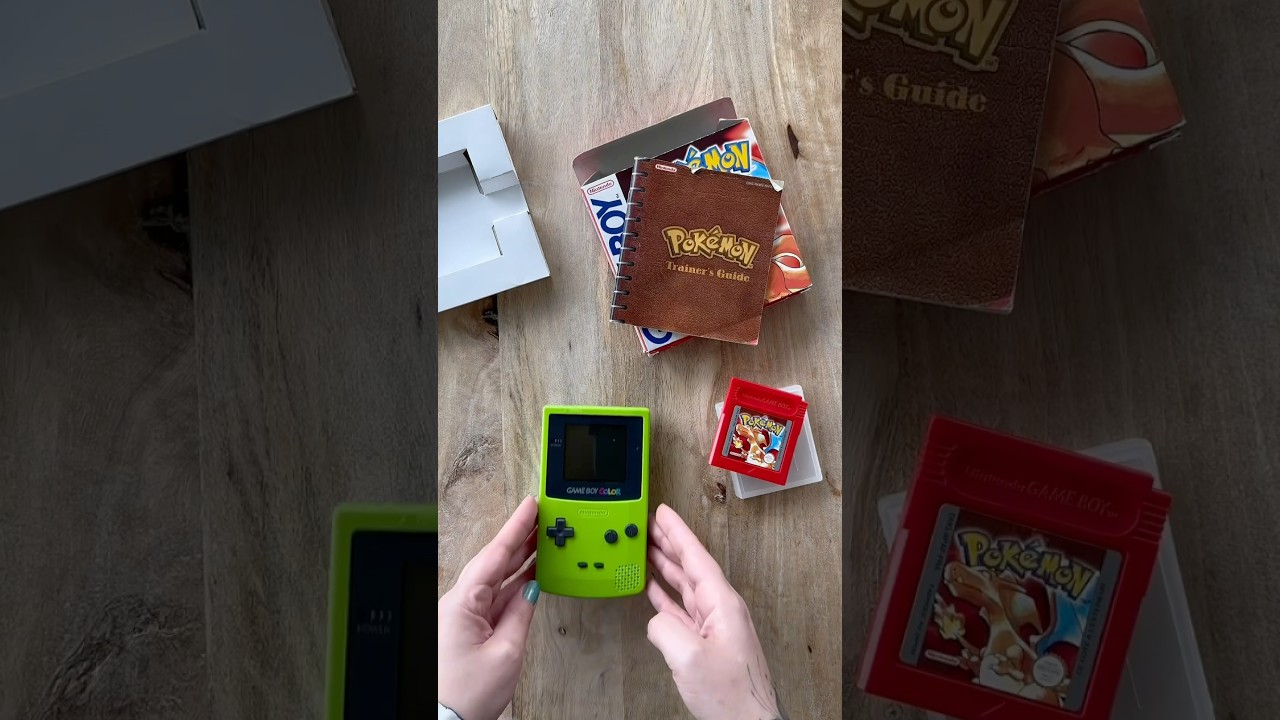 On continue la série Retro Gaming avec le classique Pokémon Version Rouge ! #Pokemon #gameboycolor
